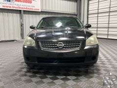 2005  Nissan  Altima  3.5 SE