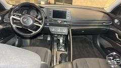 2022  Hyundai  Elantra  SEL