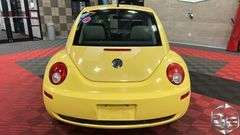 2006  Volkswagen  New Beetle