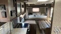 2018  FOREST RIVER  Grey Wolf   19SM