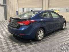 2016  Hyundai  Elantra  SE