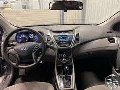 2016  Hyundai  Elantra  SE