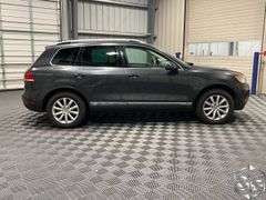 2012  Volkswagen  Touareg  VR6 Sport