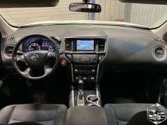 2014  Nissan  Pathfinder  SV