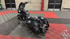 2016  Harley-Davidson  Street Glide   FLHXI