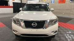 2013  Nissan  Pathfinder  SL