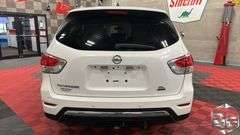 2013  Nissan  Pathfinder  SL