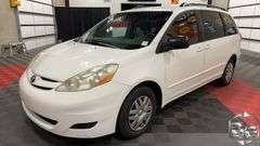 2009  Toyota  Sienna   CE