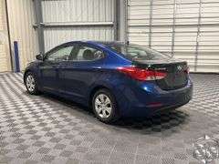2016  Hyundai  Elantra  SE