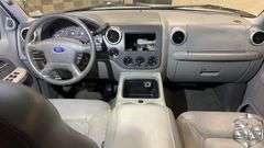2004  Ford  Expedition   XLT