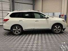 2014  Nissan  Pathfinder  Platinum