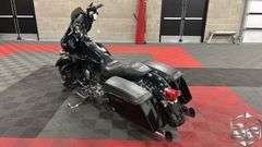 2009  Harley-Davidson  Street Glide   FLHX Cruiser
