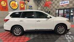 2013  Nissan  Pathfinder  SL