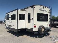 2017  FOREST RIVER Wildwood  Heritage Glen camp trailer