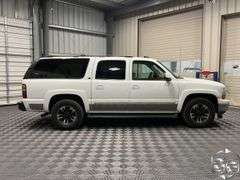 2006  Chevrolet  Suburban  1500 LT