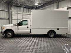 2015  Ford  F350 Super Duty  XL Box Truck