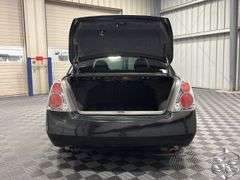 2005  Nissan  Altima  3.5 SE