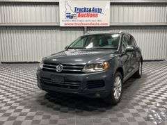 2012  Volkswagen  Touareg  VR6 Sport