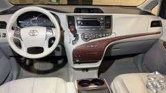 2013  Toyota  Sienna  XLE