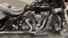 2009  Harley-Davidson  Street Glide   FLHX Cruiser