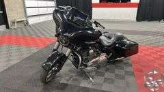 2016  Harley-Davidson  Street Glide   FLHXI