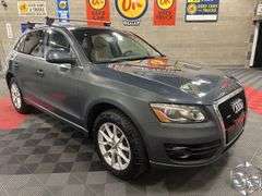 2009  Audi  Q5    Premium Quattro