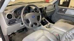 2004  Ford  Expedition   XLT