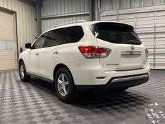 2014  Nissan  Pathfinder  SV
