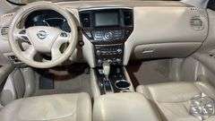 2013  Nissan  Pathfinder  SL