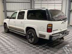 2006  Chevrolet  Suburban  1500 LT