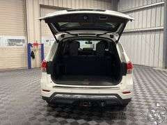 2014  Nissan  Pathfinder  Platinum