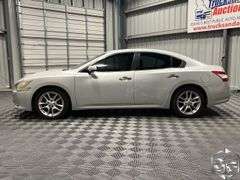 2010  Nissan  Maxima  S