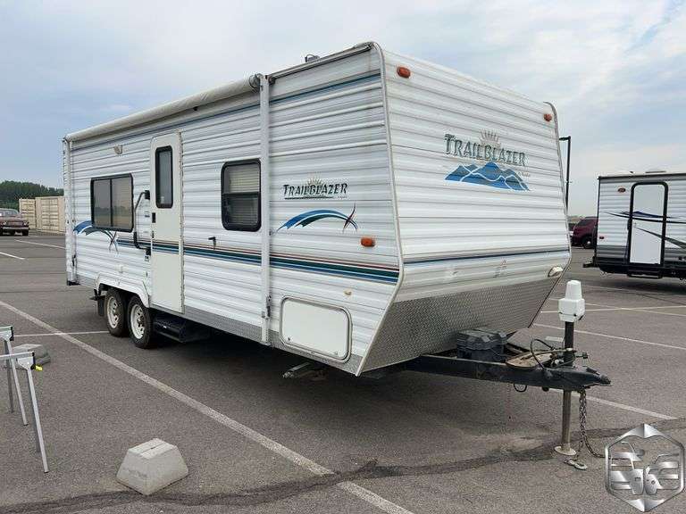 2005  KOMFORT CORP.  Trailblazer   23