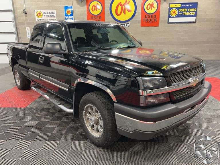 2004  Chevrolet  Silverado 1500   LS