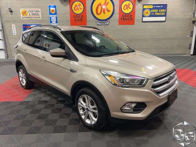 2017  Ford  Escape   SE