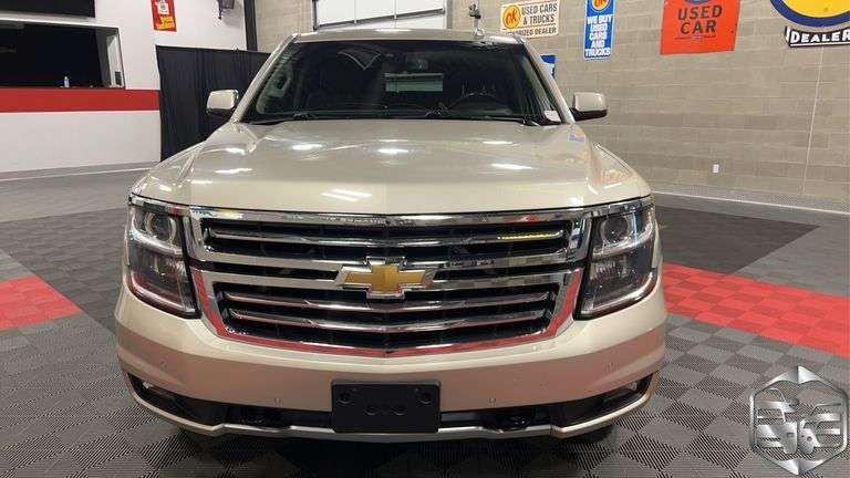 2015  Chevrolet  Suburban 1500  Z71