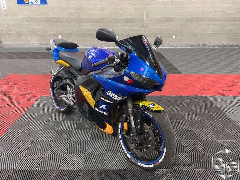 2005  Yamaha  YZF  R6