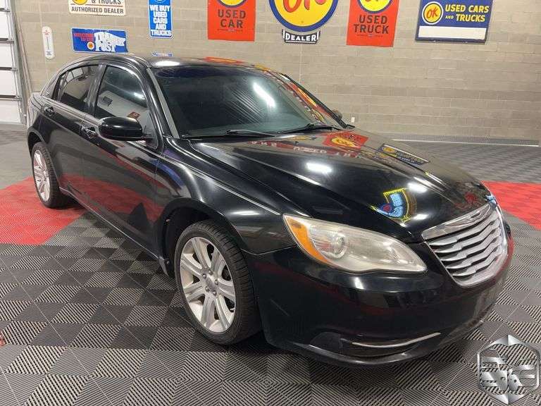 2013  Chrysler  200   Touring