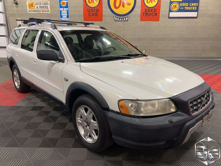 2005  Volvo  XC70