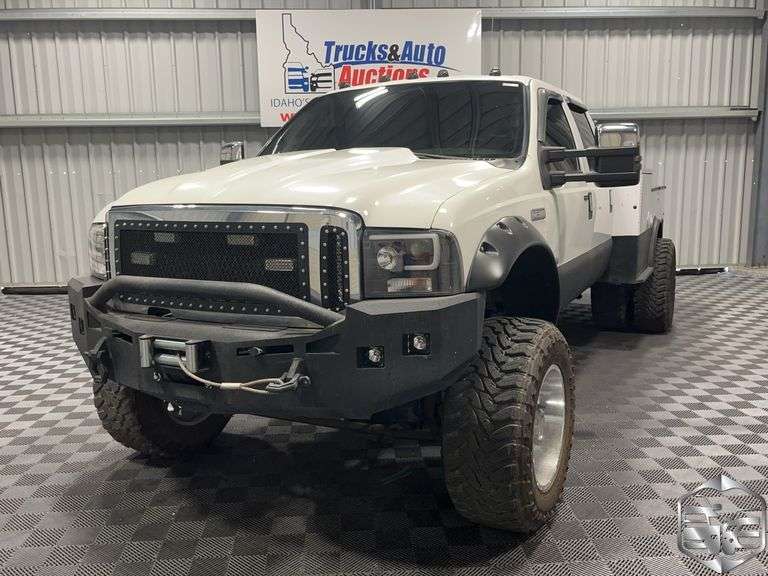 2006  Ford  F-350  Super Duty Lariat