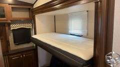 2017  Jayco  North Point  37BHFS