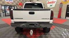 2004  Chevrolet  Silverado 2500   LS
