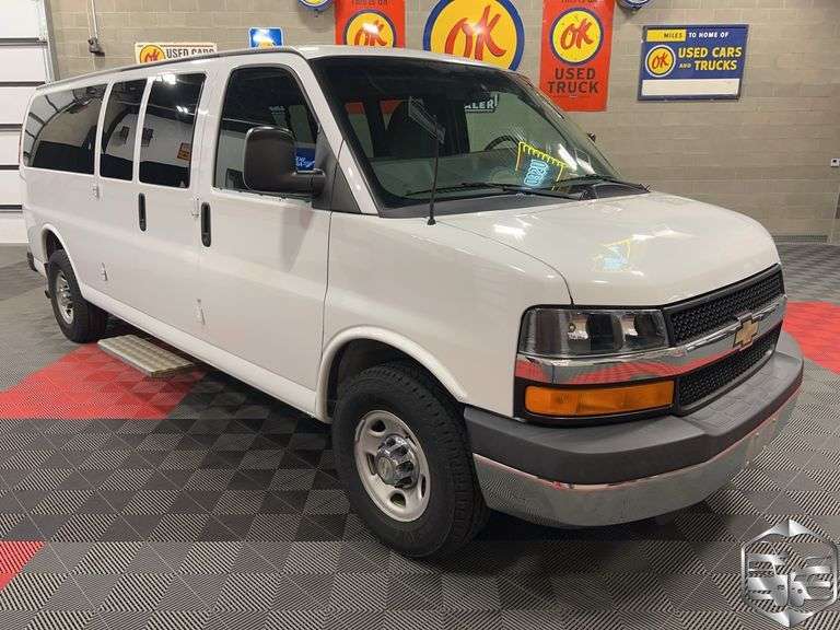 2014  Chevrolet  Express 3500  LT