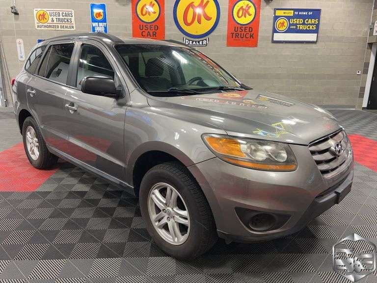 2011  Hyundai  Santa Fe  GLS