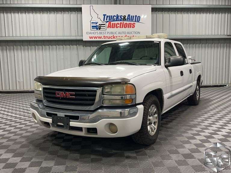 2005  GMC  Sierra 1500  SLE