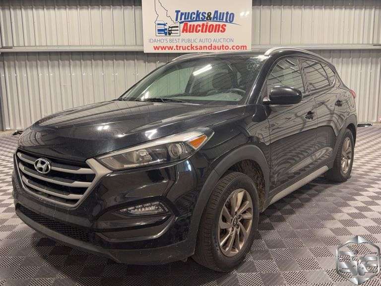 2018  Hyundai  Tucson   SE