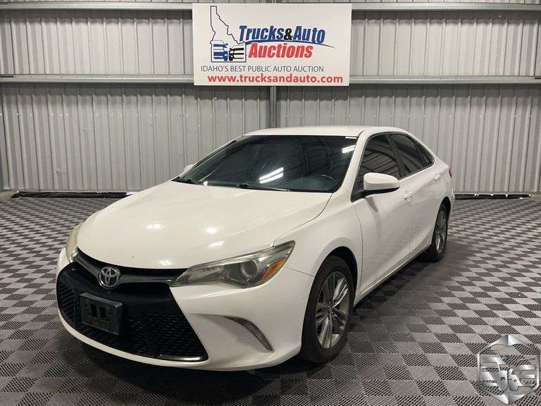 2015  Toyota  Camry  SE