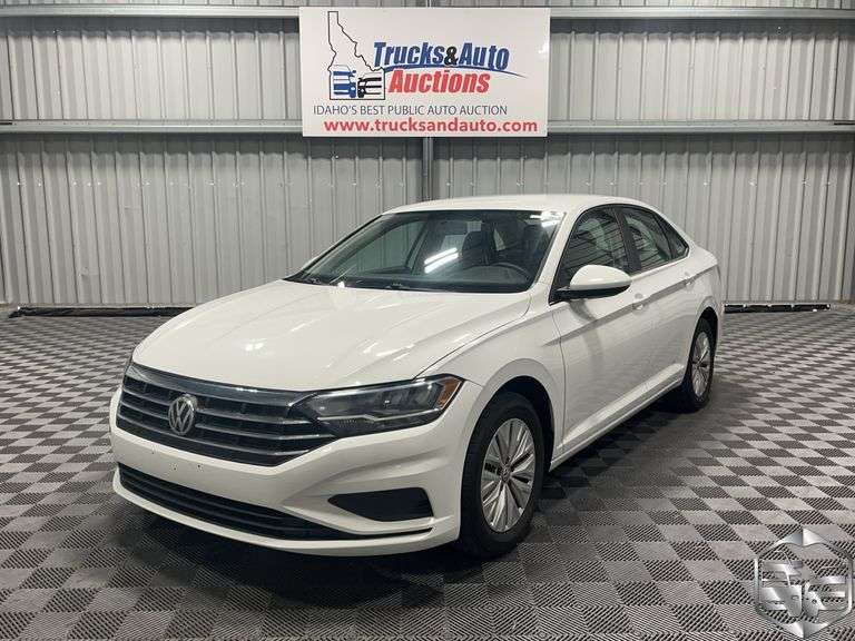 2019  Volkswagen  Jetta   R-Line