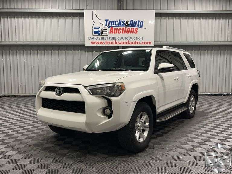 2016  Toyota  4Runner  SR5