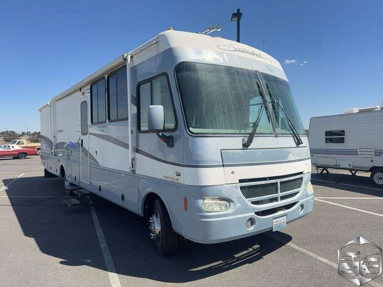 2003 Workhorse Custom Chassis Fleetwood Southwind 37A